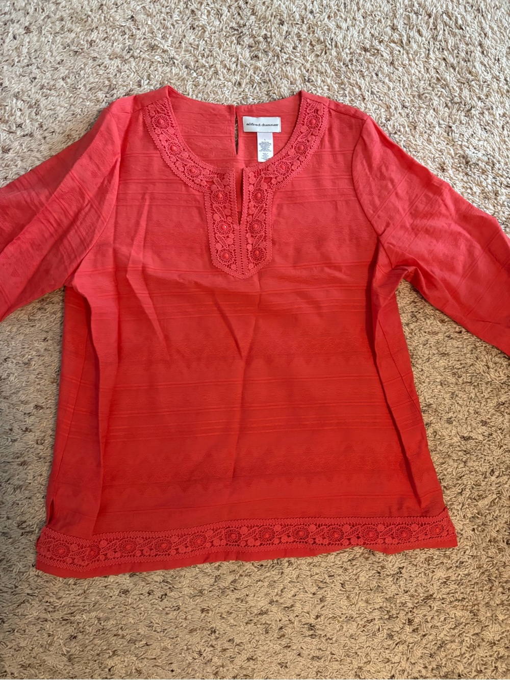 Alfred Dunner Coral Red Lace Trim Size Large Tunic Top Chic Casual Resort EUC